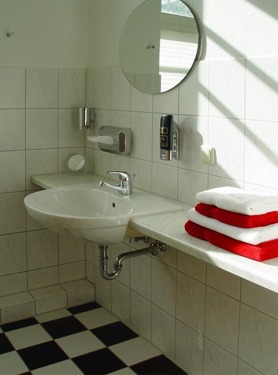 Hotel Altes Hafenhaus Rostock Habitación foto